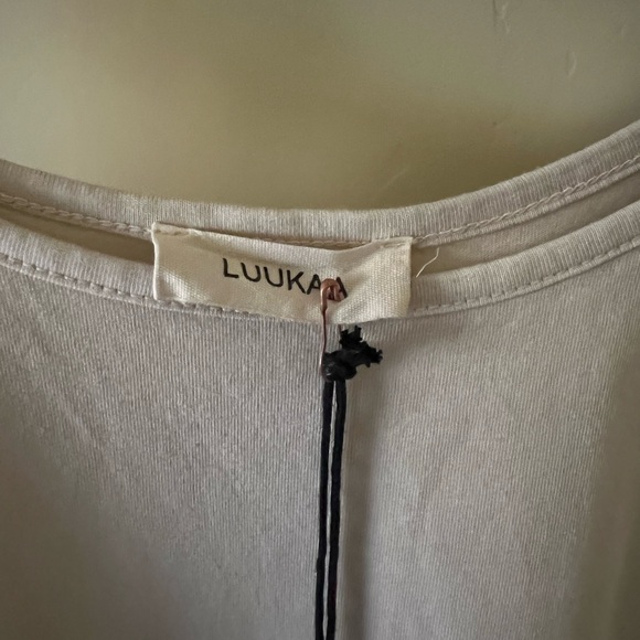 New with Tag LUUKAA Oversized Asymmetrical Tank Top Size 2 USA 10 💃 - Picture 5 of 9